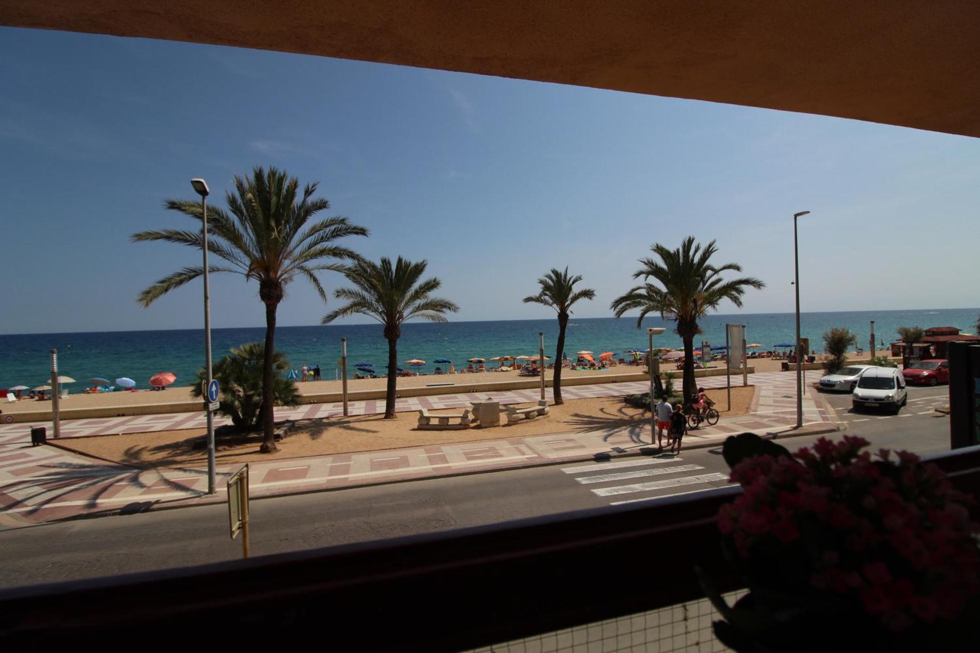 Apartaments El Sorrall 블랑스 객실 사진